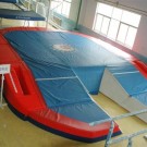 What's the size of pole vault mat?