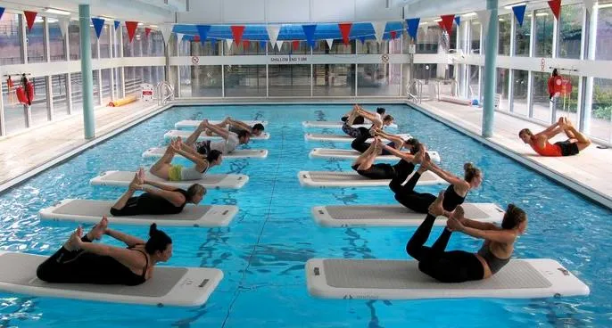 inflatable floating yoga mat.webp