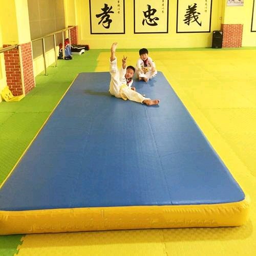 children taekwondo mat2.jpg