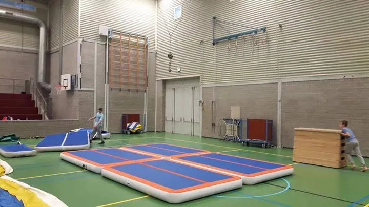 Inflatable gymnastics mat