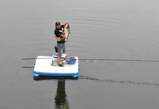 inflatable floating platform