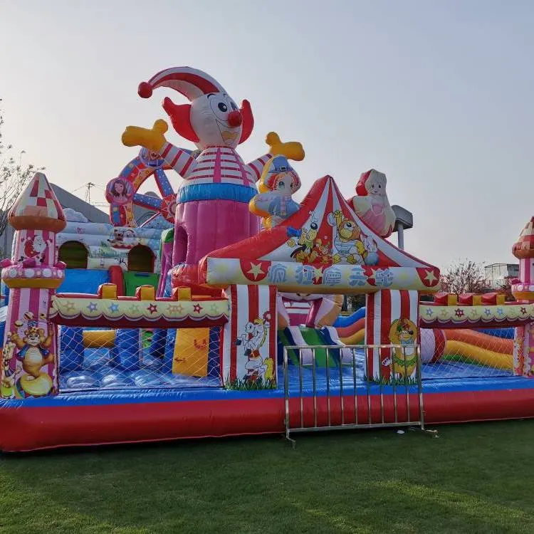 Dreamland bouncy castle