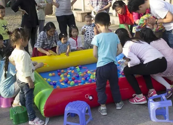 Inflatable pool for kids fishing